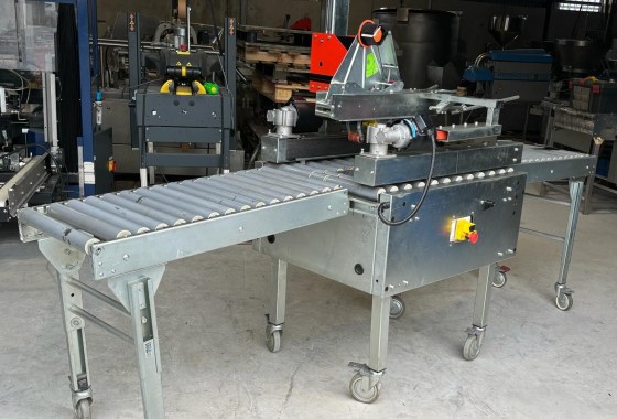 Soco T10 Case Sealer Infeed Outfeed Gravity Conveyors Pic 04